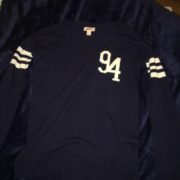 Arizona Sweater - Picture 1 of 4